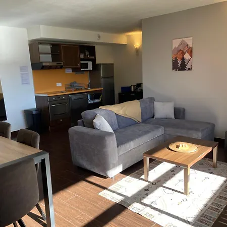 T3 Terrasse Piscine Sauna Magnans D102 Jausiers