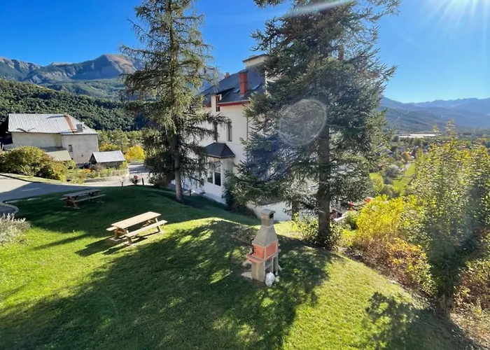 T3 Terrasse Piscine Sauna Magnans D102